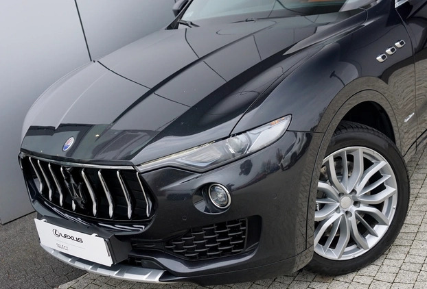 Maserati Levante cena 179900 przebieg: 232000, rok produkcji 2018 z Barlinek małe 254